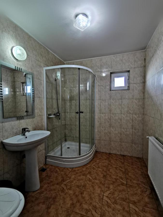 International Recola Motell Băneşti Exteriör bild