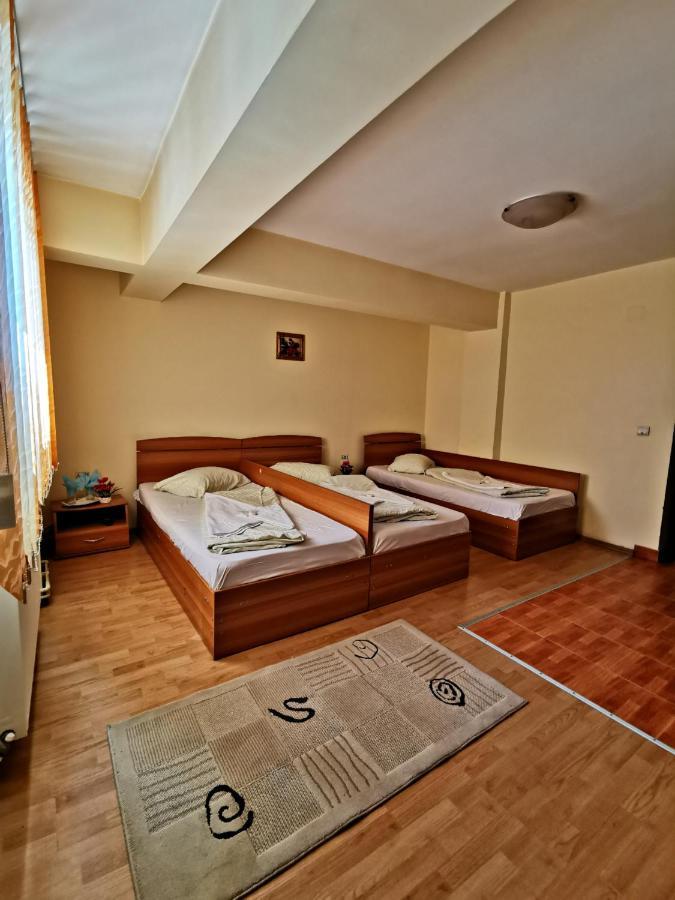 International Recola Motell Băneşti Exteriör bild
