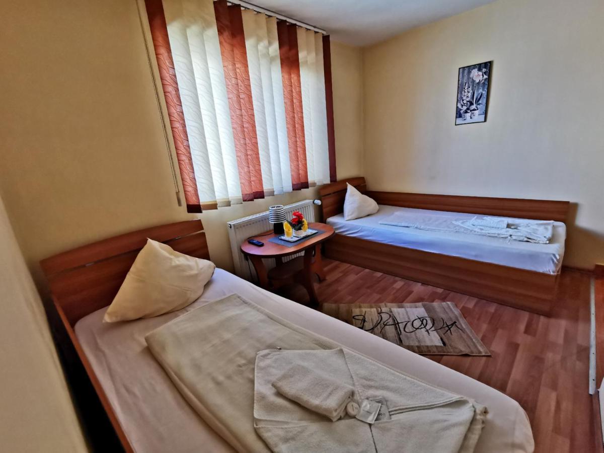 International Recola Motell Băneşti Exteriör bild