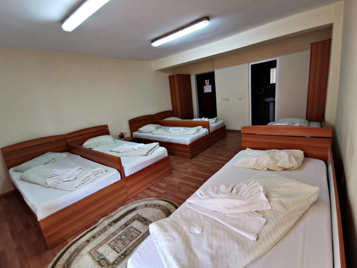 International Recola Motell Băneşti Exteriör bild