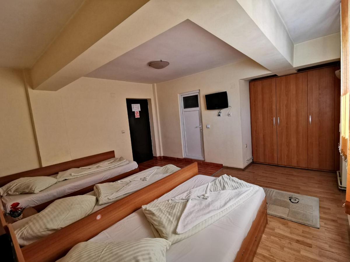 International Recola Motell Băneşti Exteriör bild