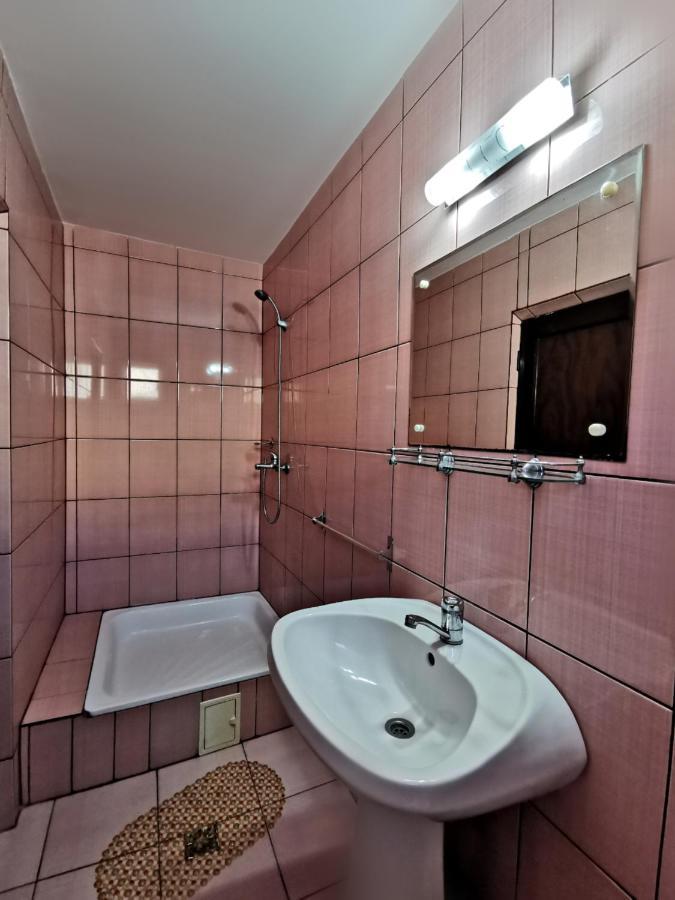 International Recola Motell Băneşti Exteriör bild